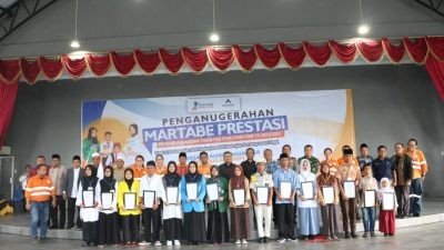 Usai Menerima Beasiswa dari Pemkab, Ratusan Pelajar di Tapsel Ucapkan Terima Kasih ke Bupati Dolly