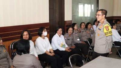 Jelang HUT ke-75, Polwan Polresta Denpasar Gelar Bakti Kesehatan Donor Darah