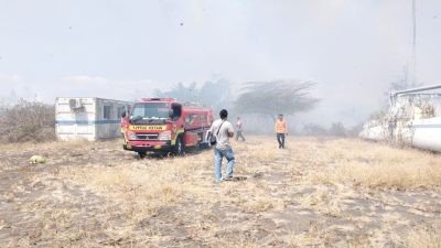Polsek Grujugan Sigap Amankan Lokasi Areal PT. Bondowoso Indah Playwood yang Terbakar