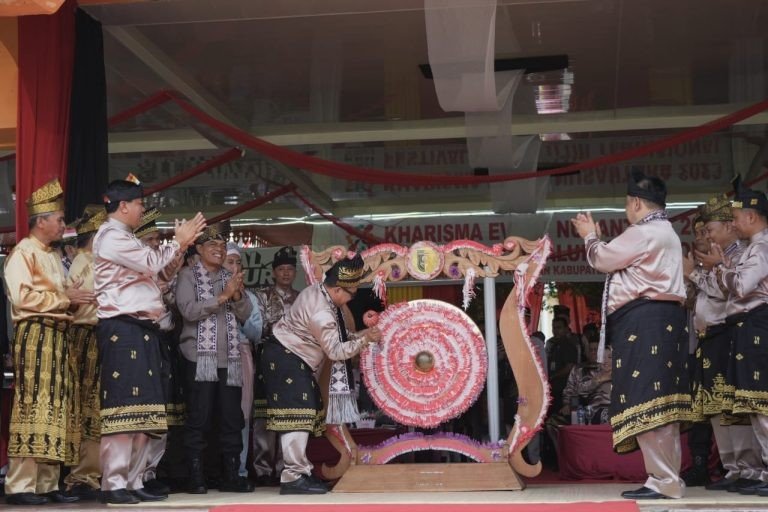 Bupati Kuansing