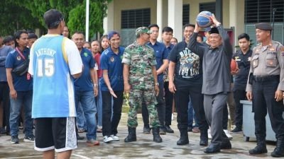 Buka Kejuaraan Bola Basket Piala Wali Kota Padangsidimpuan, Irsan Berharap Lahir Atlet-atlet Berprestasi