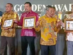 Bupati Pulau Taliabu Aliong Mus Terima Piagam Penghargaan dari SIWO PWI Pusat