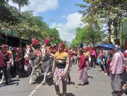 Pemkab Trenggalek Rayakan Hari Jadi ke-829, Awali dengan Kirab Pusaka dari Balai Desa Kamulan menuju Pendopo Manggala Praja Nugraha