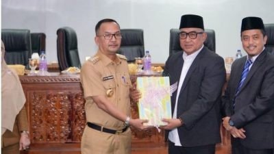 Pj Bupati Kampar Sampaikan Nota Pidato Ranperda Perubahan APBD Tahun Anggaran 2023