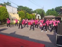 Bhayangkari Polsek Dukuh Pakis Surabaya Olahraga Bersama Dalam Rangka HKGB ke-71