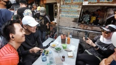 Kagetnya Bakul Mie Ayam Pagi-pagi Didatangi Ganjar Pranowo