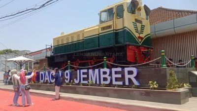 KAI Daop 9 Jember Resmikan Monumen Lokomotif D30113 di Jalan Raya PB Sudirman