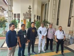 Akhirnya, Polresta Denpasar Serahkan WNA Asal Inggris Pelaku Penganiayaan Polisi ke Imigrasi