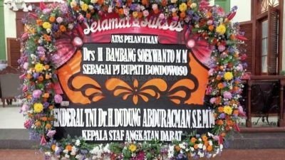 Ketua Pembina SMSI Pusat Kirim Karangan Bunga untuk PJ Bupati Bondowoso