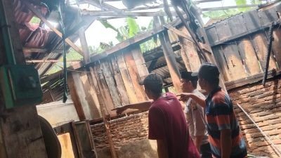 Diduga Lalai Matikan Kayu Bakar Sisa Merebus Air, Dapur dan Rumah Warga Semaka di Tanggamus Hangus Terbakar
