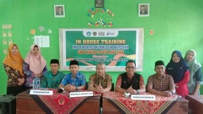 SMPN 2 Satu Atap Ijen Bondowoso Adakan IHT untuk Refleksi dan Pengembangan Kurikulum Merdeka