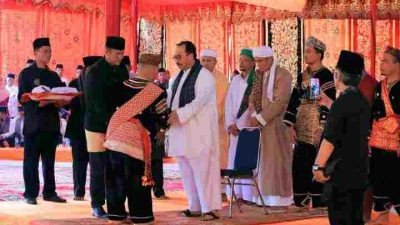 Bupati Pasaman Benny Utama Sandang Gelar ‘Kari Ibrahim’ Suluah Bendang Syarak Basa IX