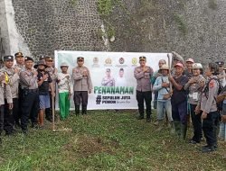 Polresta Denpasar dan Jajaran Laksanakan Penanaman Pohon Serentak