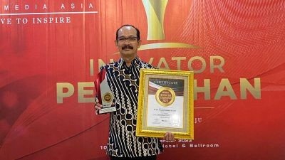 Pj Bupati Aceh Tamiang Terima Penghargaan Inovator Perubahan Awards 2023 di Bali