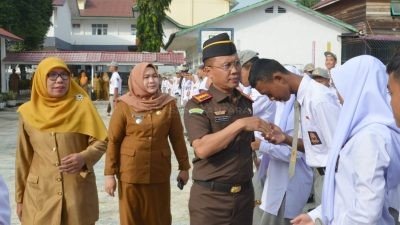 Beri Pembinaan Hukum Sejak Dini, Kejari Padangsidimpuan Lakukan Program Kegiatan Jaksa Masuk Sekolah