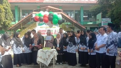 Peringati HGN 2023, Kepsek MAN 1 Padang Ucapkan Terimakasih Kepada Guru dan Siswa