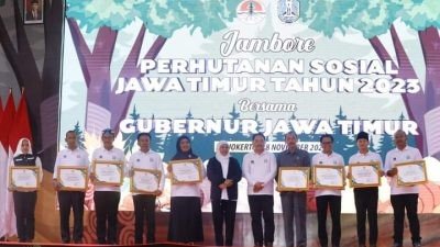 Bupati Trenggalek Diganjar Penghargaan Gubernur Jatim Dalam Jambore Kehutanan Sosial Jawa Timur tahun 2023