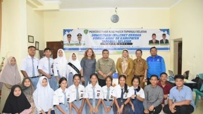 Hadiri Sosialisasi Internet Cerdas Forum Anak se-Tapsel, Bupati Dolly Imbau Anak-anak dan Remaja untuk Bijak dalam Bermedsos