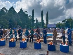 KPP BC Dumai dan Kanwil BC Riau Musnahkan Barang Hasil Penindakan Senilai Rp20 Miliar