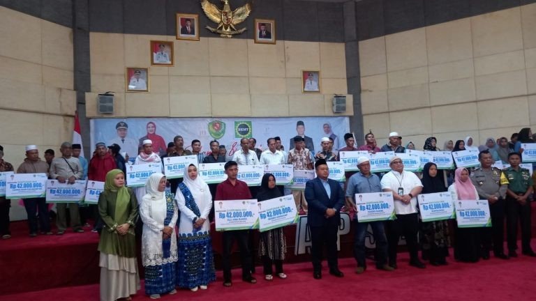 Bupati Tapsel
