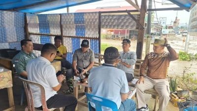 Plt Bupati Pasaman Pantau Kegiatan Goro ASN di Lokasi Bencana Banjir