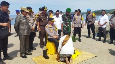 Pemda Taliabu Sambut Meriah Kunker Wakapolda Maluku Utara dengan Berbagai Upacara Adat