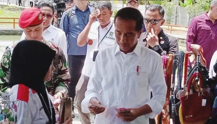 Kunjungan Kerja ke Banjarnegara, Presiden Jokowi Sentil Para Kades: Kegiatan di Desa Seringkali Tidak Disampaikan Masyarakat