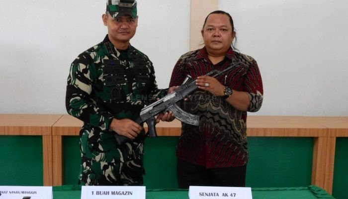 Warga Serahkan Senjata Sisa Konflik ke Kodim 0117/Aceh Tamiang