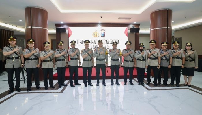 Kapolda Jatim Resmi Lantik Sejumlah Kapolres dan PJU