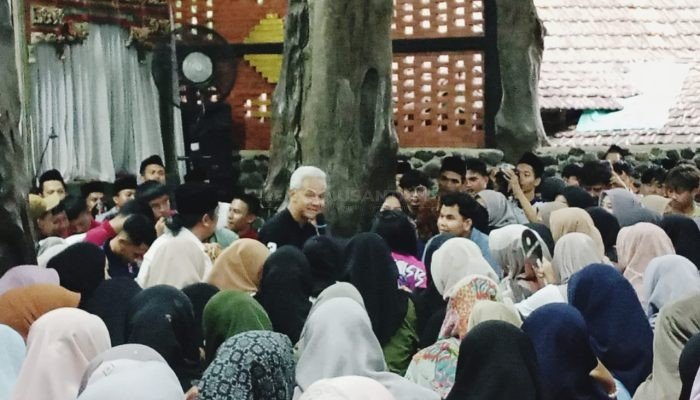 Ganjar Temui Gen Z dan Millenial di Banjarnegara, Sempatkan Video Call dengan Alam
