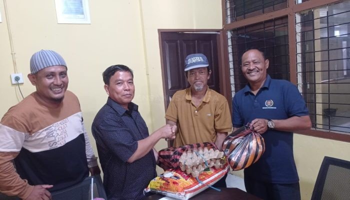 PWI Kuansing Salurkan Bantuan untuk Wartawan Terdampak Banjir