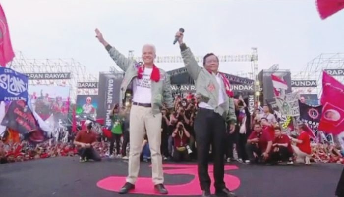 Kampanye Putaran Terakhir di Semarang, Ganjar-Mahfud: Banyak Keinginan Masyarakat Dititipkan Dalam Pundak Kita