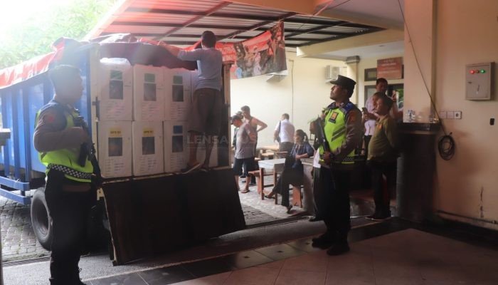 Polresta Denpasar Kawal Ketat Distribusi Logistik Pemilu 2024, Kerahkan 108 Personel