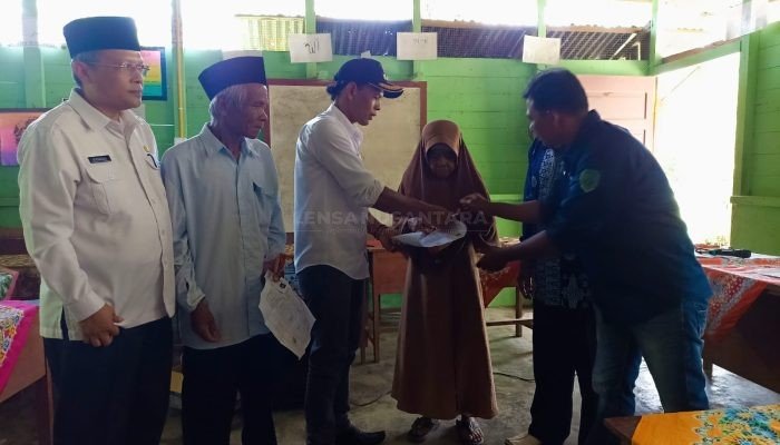 Nagari Simpang Tonang Selatan Pasaman Salurkan BLT DD 2024 Kepada 63 KPM