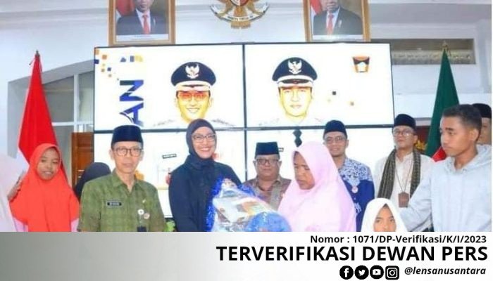 Rumahnya Dibedah Jadi Layak Huni, Janda 5 Anak Serasa Mimpi Terima Program Semata