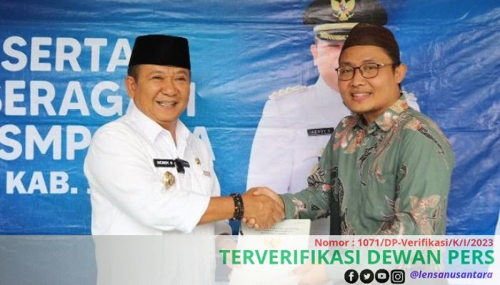 Bupati Jember Serahkan Sertifikat Tanah Wakaf di Kecamatan Jombang