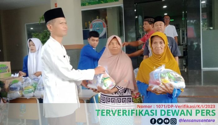 Syukuran Kelulusan, Kelas XII SMAN 1 Kencong Jember Gelar Bakti Sosial