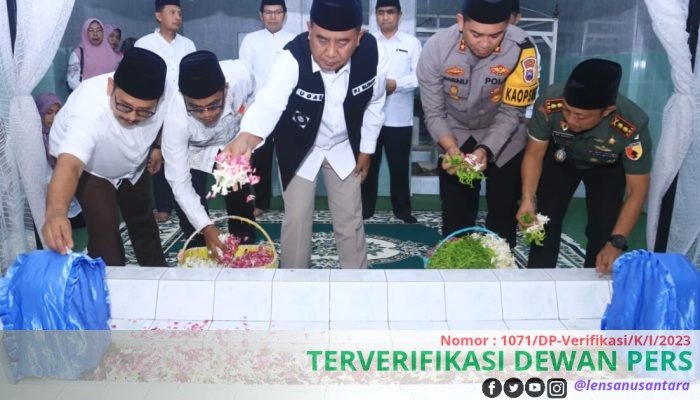 Harjakapro ke-278, Pj Bupati dan Forkopimda Ziarah Makam Bupati Probolinggo Pertama Kiai Djojolelono