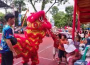 Gemasnya Menyaksikan Barongsai di Festival Muaro Padang Tempo Doeloe