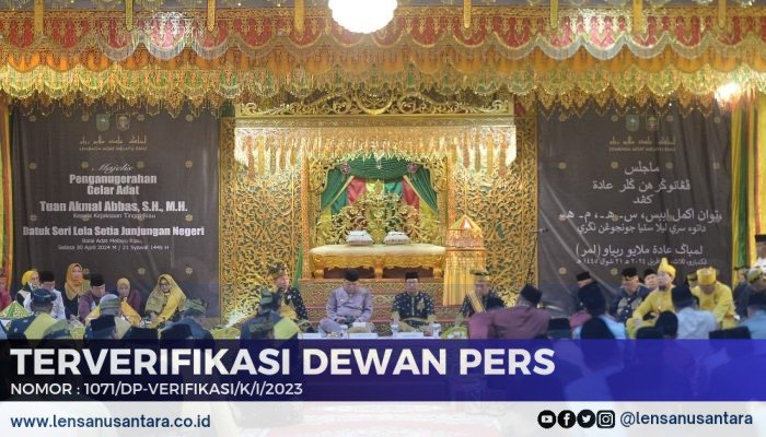 Kepala Kejaksaan Tinggi Riau Akmal Abbas Resmi Menerima Gelar Adat Datuk Seri Lela Setia Junjungan Negeri