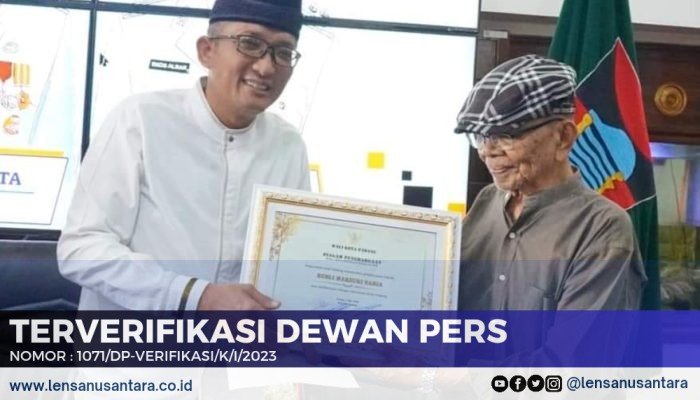 Wako Padang Beri Penghargaan Bagi Budayawan