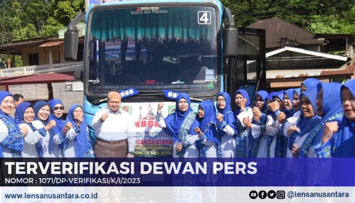 Bupati Tapsel Lepas 31 Peserta Jemaah BKMT Ikuti Kunjungan Silaturahmi ke Palas