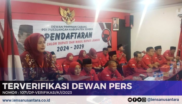 Mantan Bupati Jember dr. Faida Serahkan Formulir Bacabup Pendaftaran ke DPC PDIP