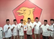 Pilkada Pamekasan 2024, Fattah Jasin Ambil dan Serahkan Formulir Bacabup ke Partai Gerindra: Ada Tanda-tanda Sinyal Baik