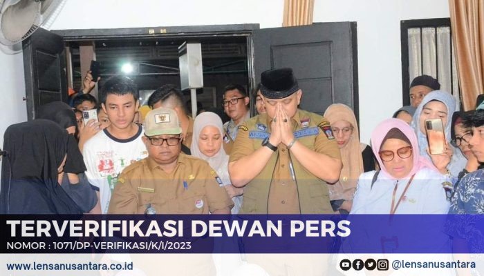 Plh Wako Padang Lepas dan Solatkan Jenazah Korban Longsor Sitinjau Lauik