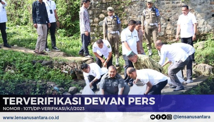Bupati Dolly Tabur Ribuan Benih Ikan di Angkola Selatan
