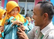 Peringati Hari Susu se Dunia, Apical Dumai Bagikan Ribuan Kotak Susu ke Sekolah