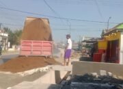 Warga Kasian Timur Jember Keluhkan Proyek Gorong-gorong yang Terlalu Tinggi, Buat Jalan Sendiri Biaya Cukup Besar