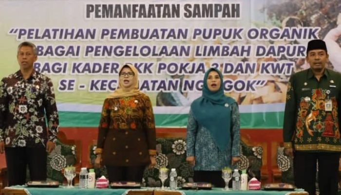 Bupati Blitar Galang Pelatihan Pembuatan Pupuk Organik di Kecamatan Nglegok