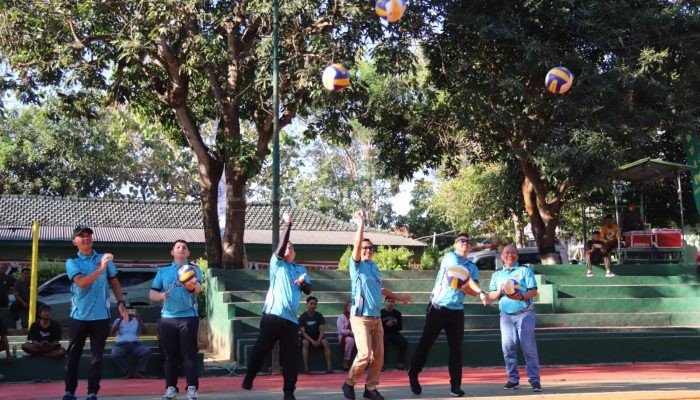 Meriahkan HUT TNI ke-79, Tournament Volly Ball Dandim Cup Xll di Pamekasan Resmi Dibuka